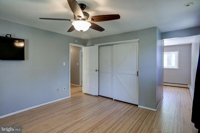 129 BLUE JAY RD, Chalfont, PA 18914