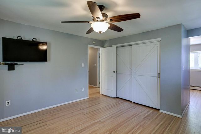 129 BLUE JAY RD, Chalfont, PA 18914