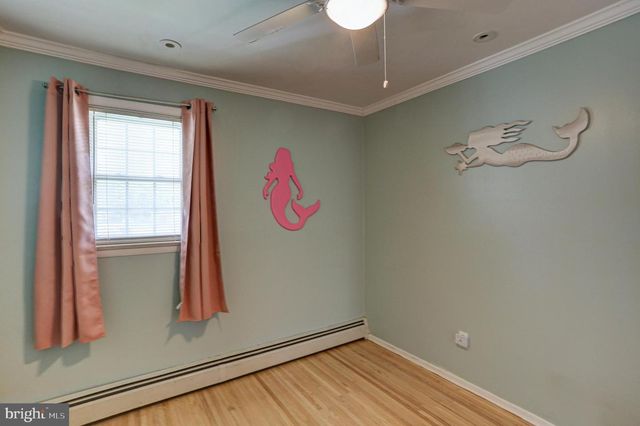 129 BLUE JAY RD, Chalfont, PA 18914