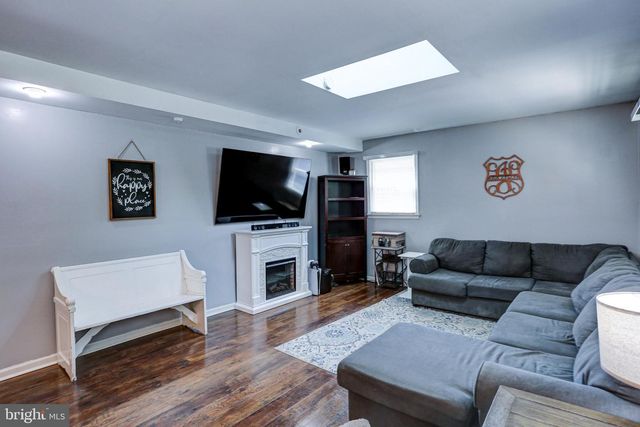129 BLUE JAY RD, Chalfont, PA 18914