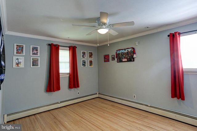 129 BLUE JAY RD, Chalfont, PA 18914