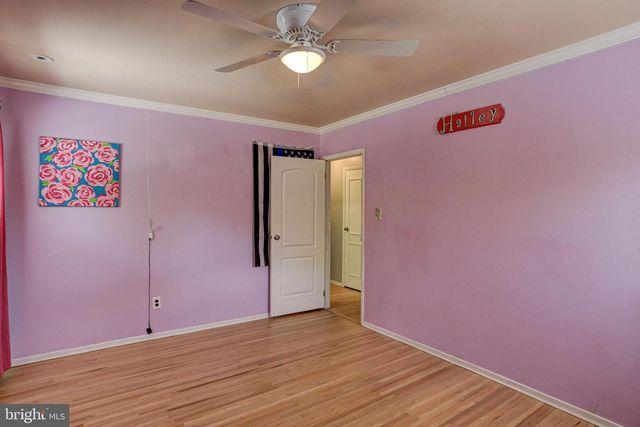 129 BLUE JAY RD, Chalfont, PA 18914
