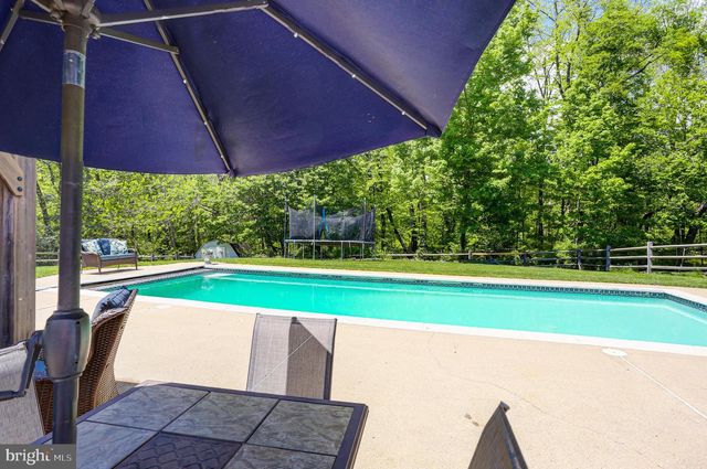 129 BLUE JAY RD, Chalfont, PA 18914