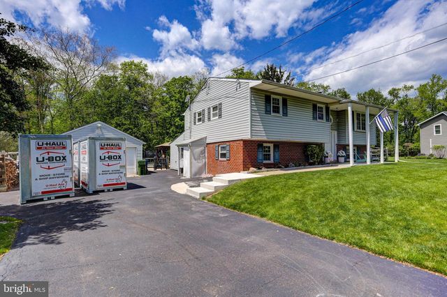 129 BLUE JAY RD, Chalfont, PA 18914