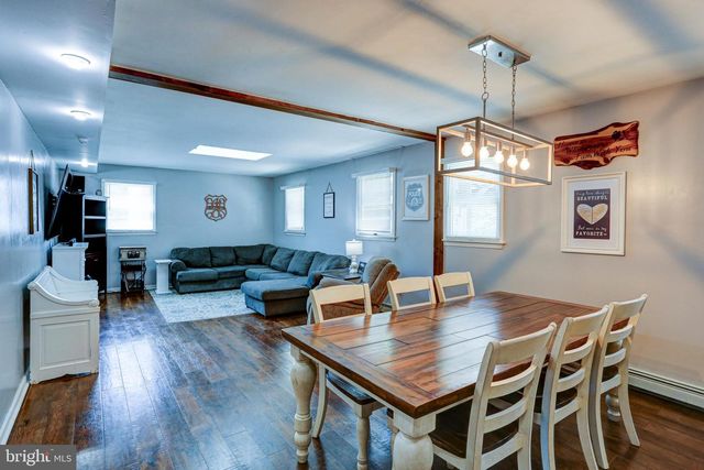 129 BLUE JAY RD, Chalfont, PA 18914