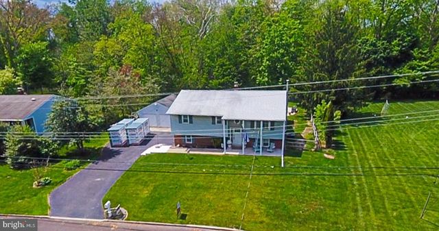 129 BLUE JAY RD, Chalfont, PA 18914