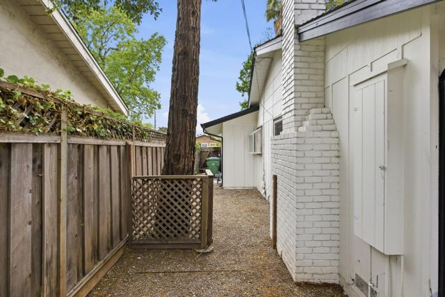 1193 Redoaks Drive, San Jose, CA 95128