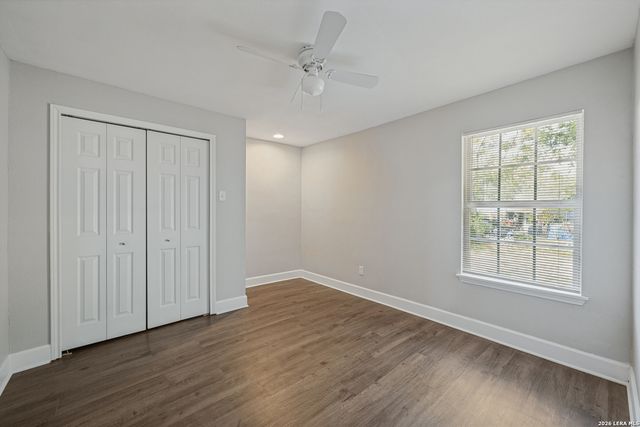 424 ELLIS ST, Seguin, TX 78155