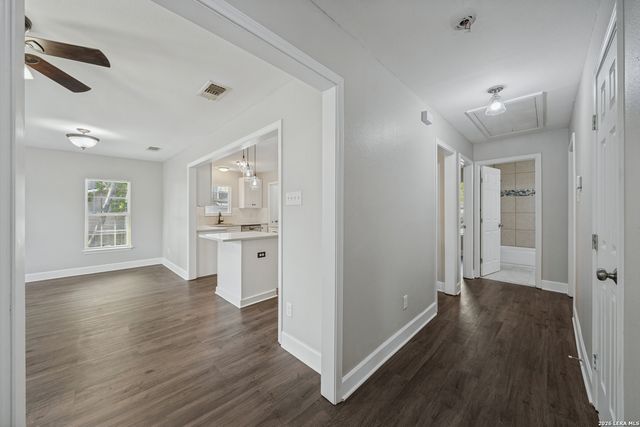 424 ELLIS ST, Seguin, TX 78155