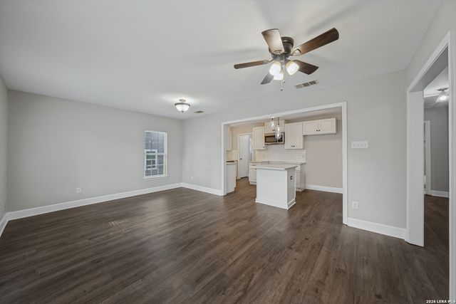424 ELLIS ST, Seguin, TX 78155