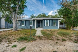 424 ELLIS ST, Seguin, TX 78155