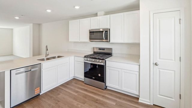 17395 Ulster Drive, Tinley Park, IL 60477