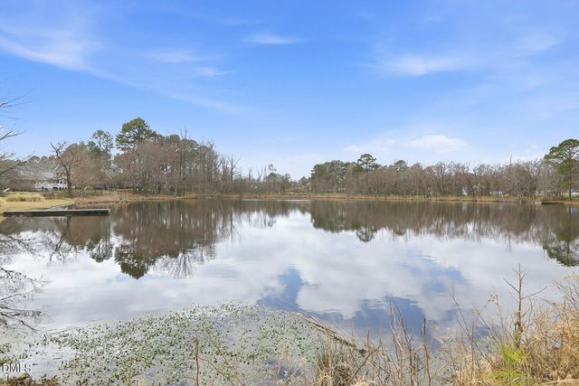 1501 Twin Lake Drive, Holly Springs, NC 27540