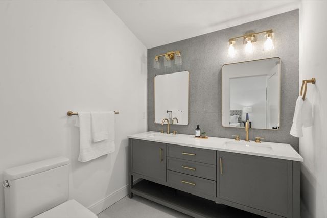 9 Sydney PH2, Boston, MA 02125