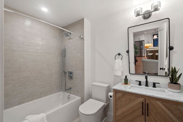 9 Sydney PH2, Boston, MA 02125