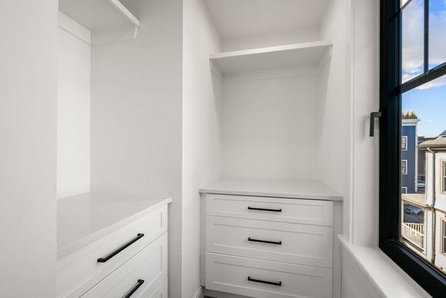 9 Sydney PH2, Boston, MA 02125