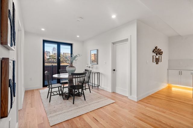 9 Sydney PH2, Boston, MA 02125