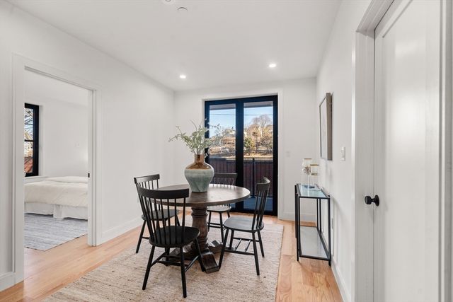 9 Sydney PH2, Boston, MA 02125