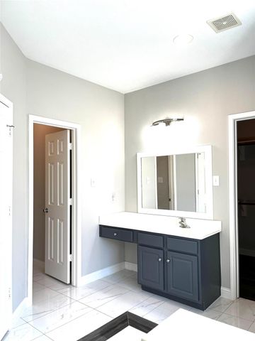 8806 Inglebrook Lane, Houston, TX 77083