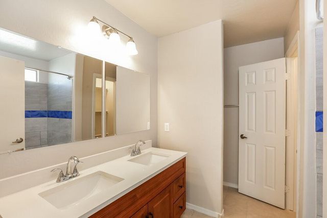 3310 W Leodra Lane, Phoenix, AZ 85041
