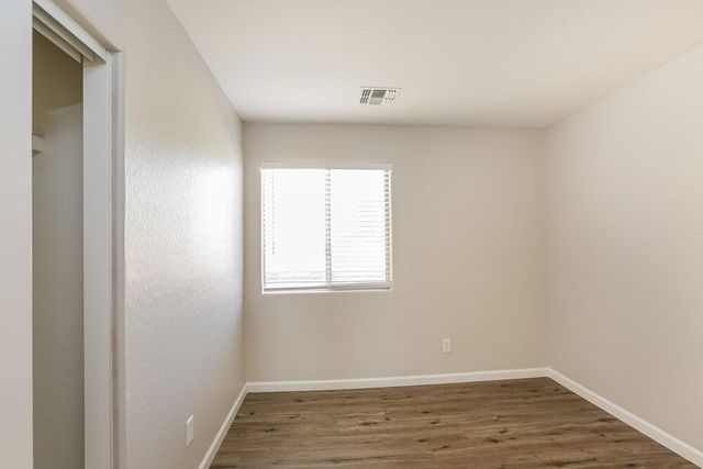 3310 W Leodra Lane, Phoenix, AZ 85041
