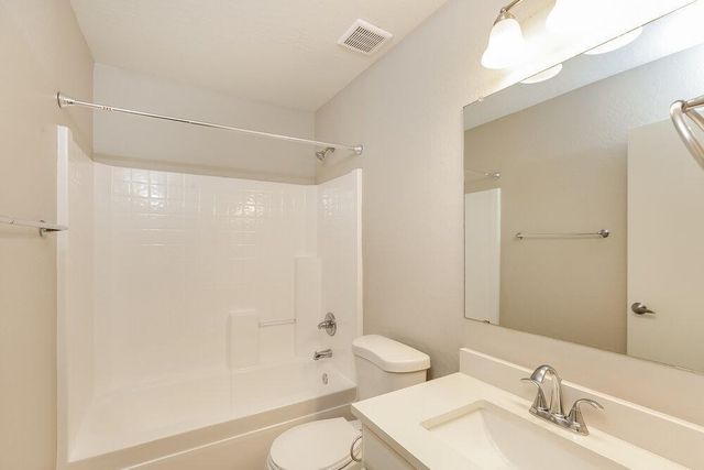 3310 W Leodra Lane, Phoenix, AZ 85041