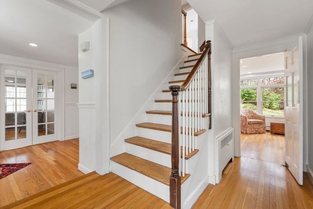 28 Centre St, Dover, MA 02030
