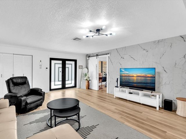 2105 NE 62nd Street, Fort Lauderdale, FL 33308