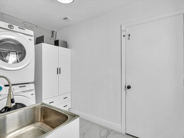 2105 NE 62nd Street, Fort Lauderdale, FL 33308