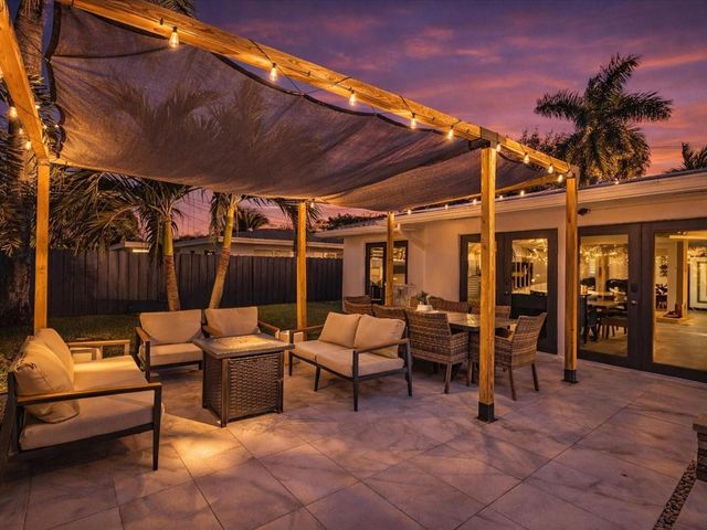 2105 NE 62nd Street, Fort Lauderdale, FL 33308