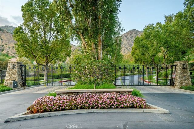 27 Silver Forest Court, Azusa, CA 91702