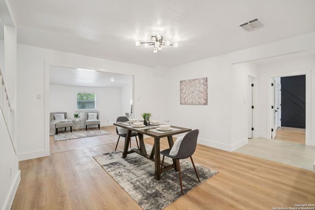 6322 Dove Hill, San Antonio, TX 78238