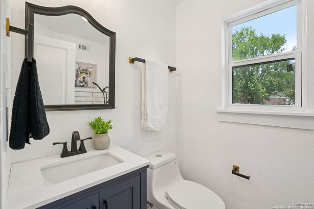 6322 Dove Hill, San Antonio, TX 78238