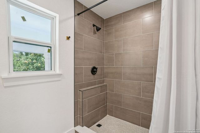 6322 Dove Hill, San Antonio, TX 78238