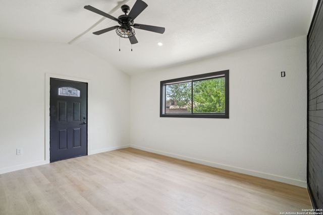 6322 Dove Hill, San Antonio, TX 78238