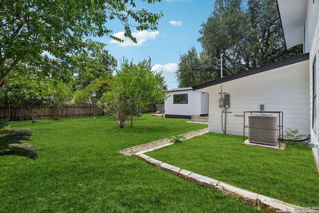 6322 Dove Hill, San Antonio, TX 78238