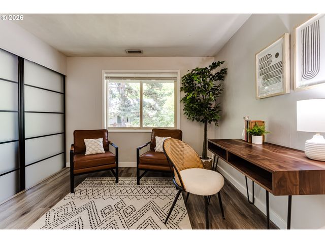 600 CHERRY Dr, Eugene, OR 97401