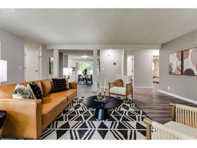600 CHERRY Dr, Eugene, OR 97401