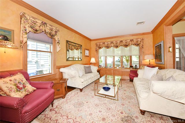 328 38th Road, Douglaston, NY 11363