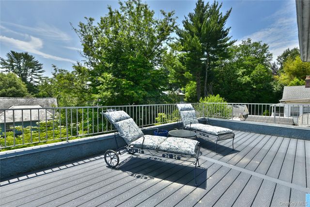 328 38th Road, Douglaston, NY 11363