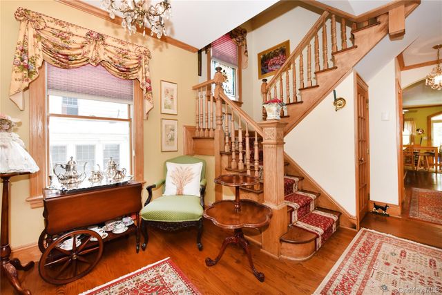 328 38th Road, Douglaston, NY 11363