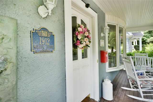 328 38th Road, Douglaston, NY 11363