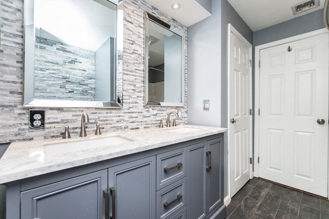 63 Bow St, Saugus, MA 01906