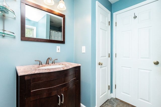 63 Bow St, Saugus, MA 01906