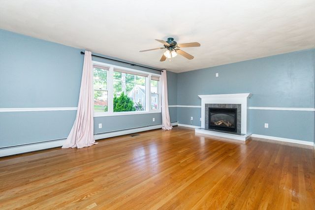 63 Bow St, Saugus, MA 01906