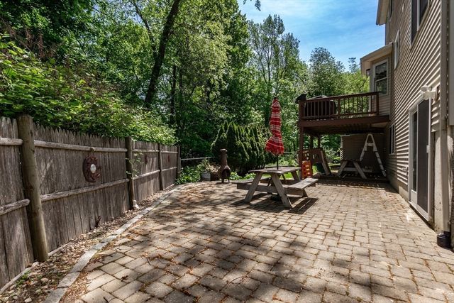 63 Bow St, Saugus, MA 01906