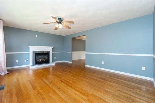 63 Bow St, Saugus, MA 01906