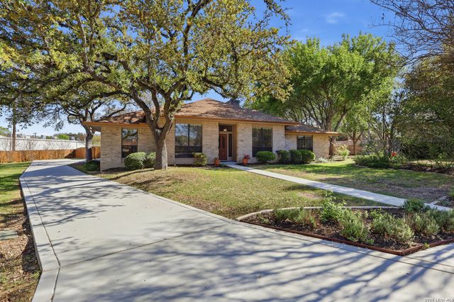 220 Lundblade Ln., Castle Hills, TX 78213