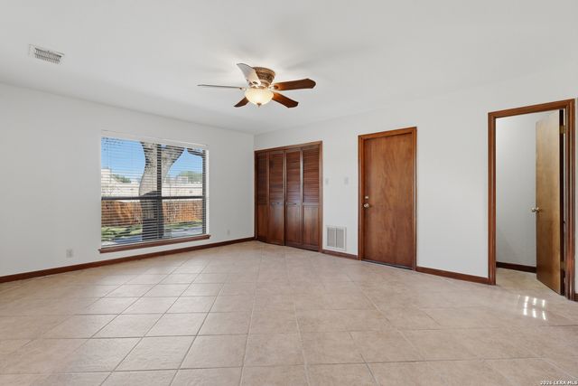 220 Lundblade Ln., Castle Hills, TX 78213