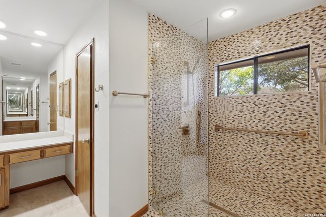 220 Lundblade Ln., Castle Hills, TX 78213